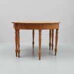 517527 Moon table